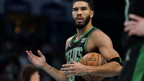 Jayson Tatum starts for Celtics after listed as questionable with illness